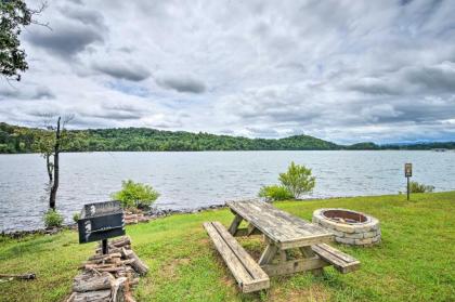 Townhome with Fire Pit Lake View Pets Welcome! - image 2