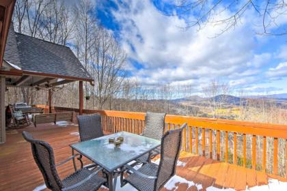 Home with Hot Tub BBQ Game Room and Lake Views - image 2