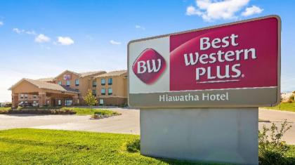 Best Western Plus Hiawatha Hotel - image 14