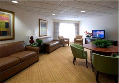 Courtyard by Marriott Hickory - image 14