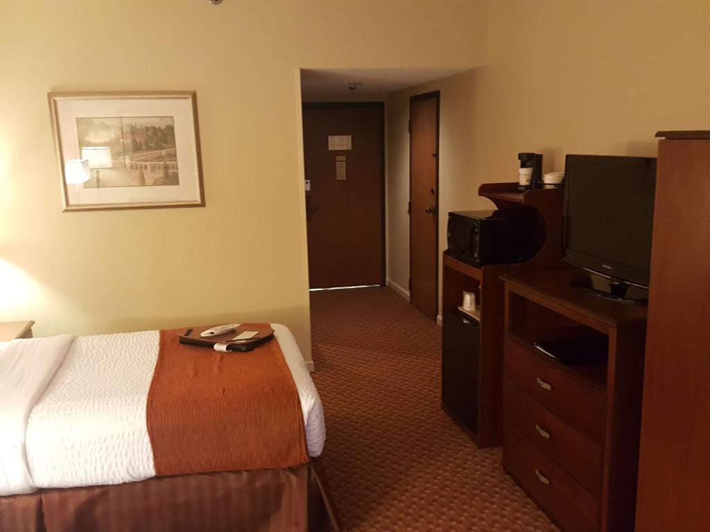 Best Western Hickory - image 7