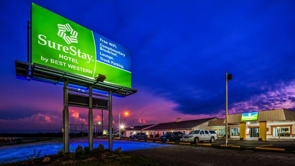 SureStay Hotel by Best Western Higginsville - main image