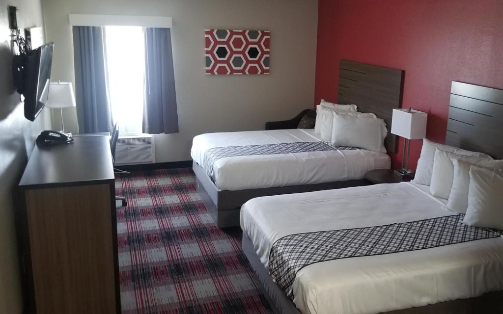 SureStay Hotel by Best Western Higginsville - image 5