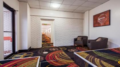 SureStay Hotel by Best Western Higginsville - image 8