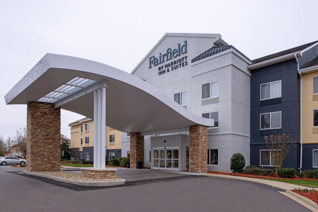 Fairfield Inn & Suites High Point Archdale - main image