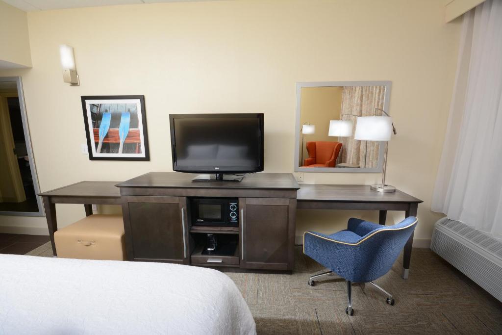 Hampton Inn High Point - image 4