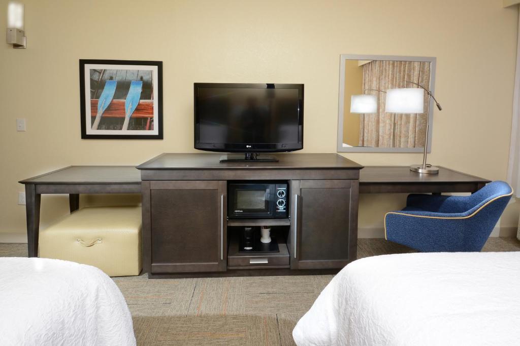 Hampton Inn High Point - image 7