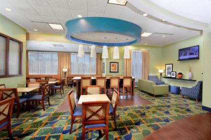 Hampton Inn High Point - image 8