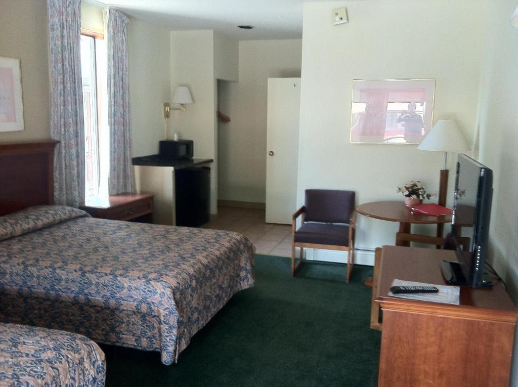 FairBridge Inn and Suites West Point - image 4