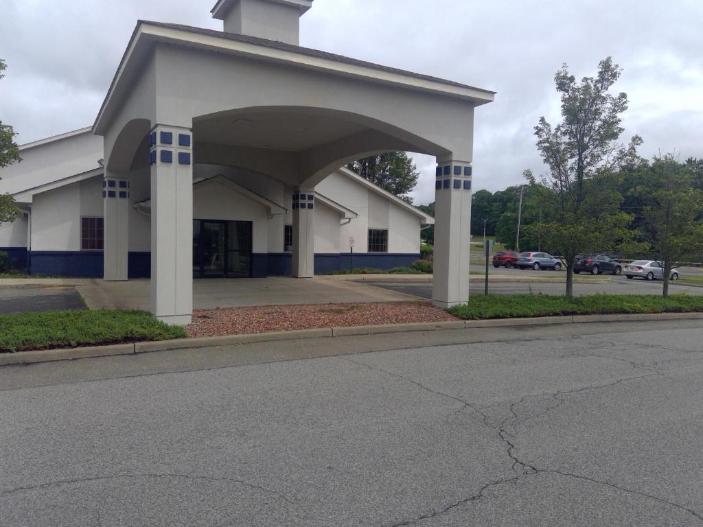 SureStay Plus Hotel by Best Western Highland Poughkeepsie - main image