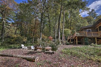 2BR Highlands Luxury Cabin with Stone Firepit In Town - image 13