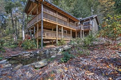 2BR Highlands Luxury Cabin with Stone Firepit In Town - image 6