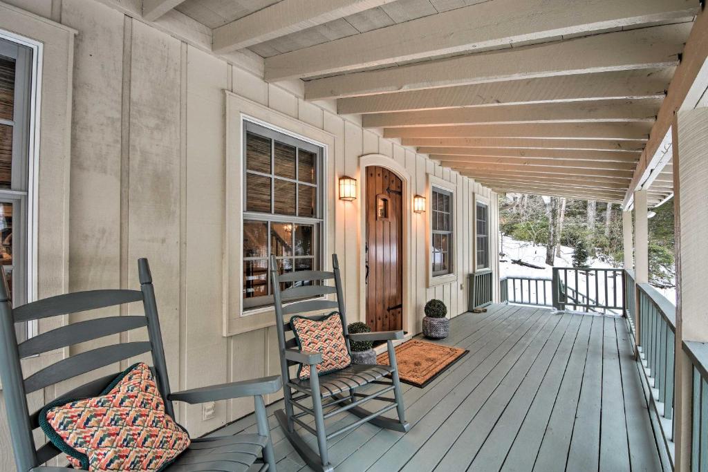 Mirror Lake Cottage with Private Deck Waterfall - image 6