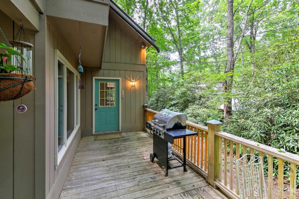 Smallwood Cute Highlands Home with Screened Porch! - image 7