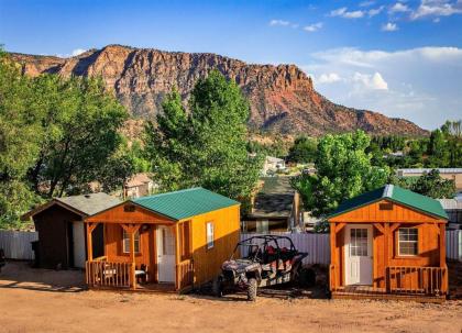 Zion’s Cozy Cabin's - image 9