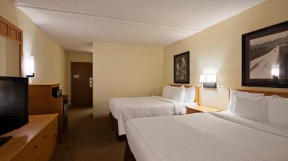 Best Western Golden Spike Inn & Suites - image 12