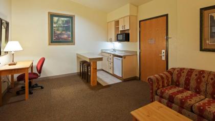 Best Western Golden Spike Inn & Suites - image 6