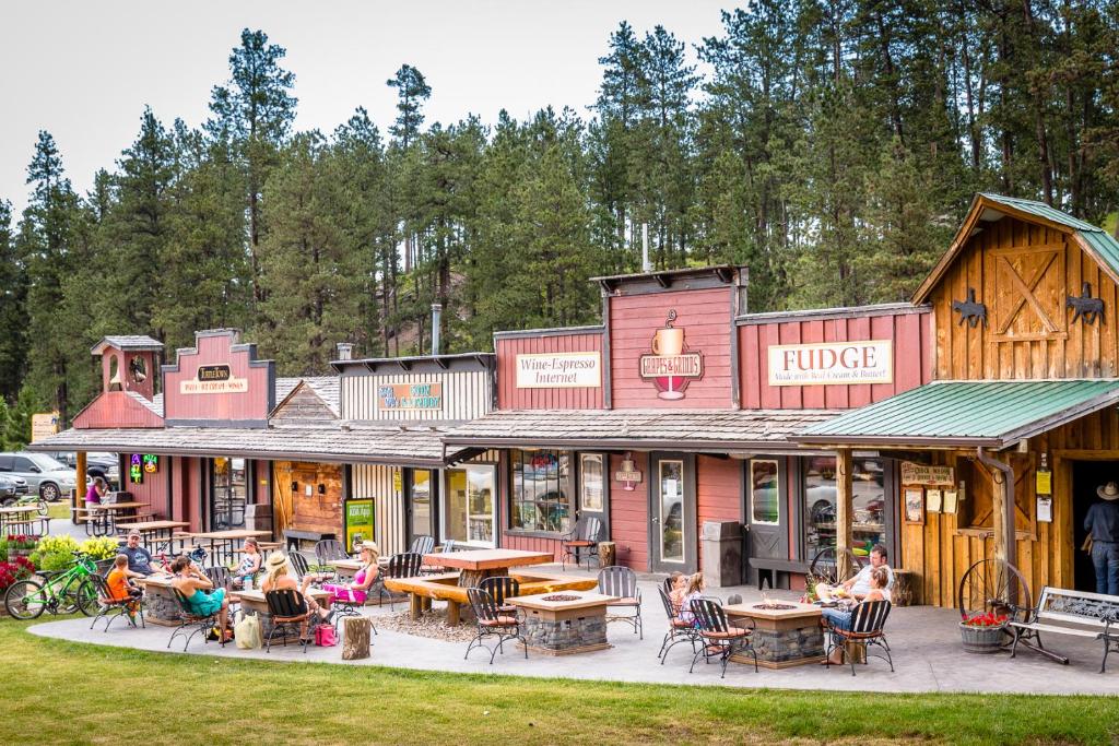 Lodge at Palmer Gulch - image 5