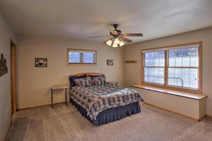 Spacious Retreat with BBQ - 15 Miles to Mt Rushmore! - image 10