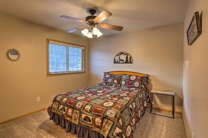 Spacious Retreat with BBQ - 15 Miles to Mt Rushmore! - image 13