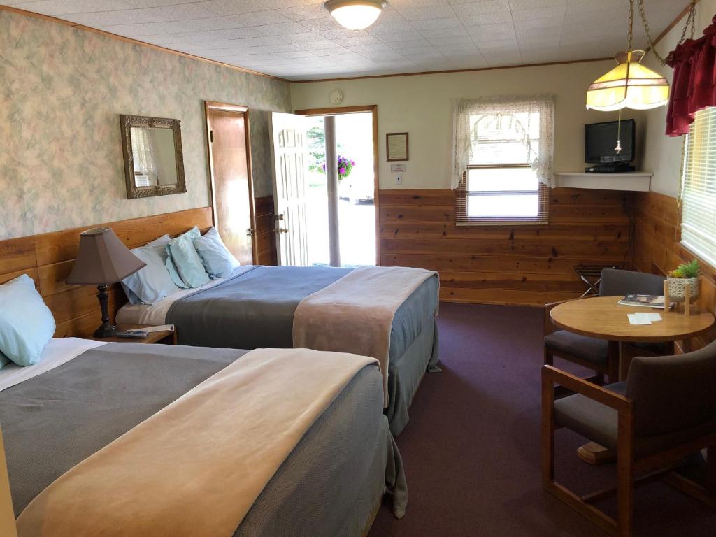 Spring Creek Inn - image 7