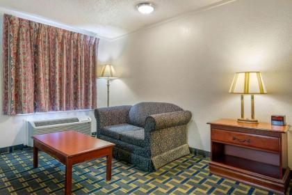 Rodeway Inn Hilliard/Columbus - image 3