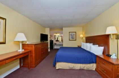 Americas Best Value Inn Hillsboro - image 5