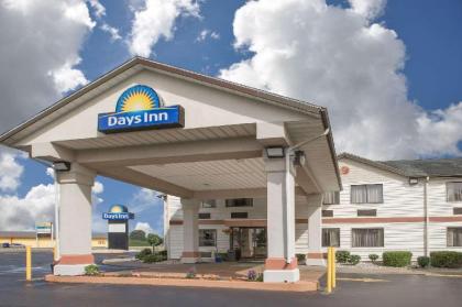 Days Inn by Wyndham Hillsdale - image 2