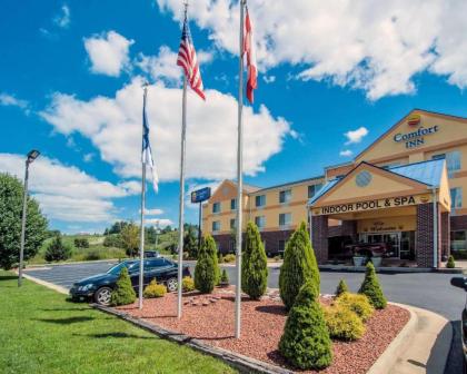 Comfort Inn & Suites Hillsville I-77 - image 1