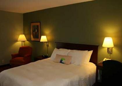 Hampton Inn - Hillsville - image 11