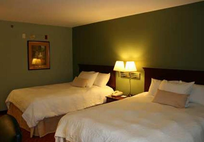 Hampton Inn - Hillsville - image 6