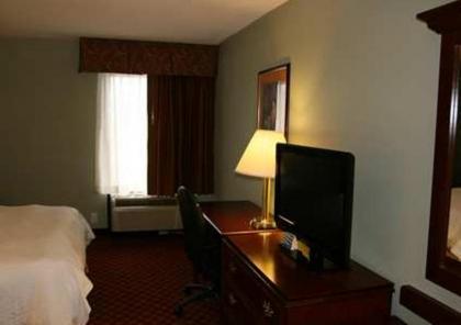 Hampton Inn - Hillsville - image 8