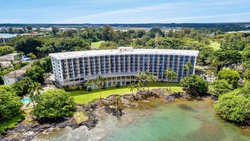 Castle Hilo Hawaiian Hotel - image 2