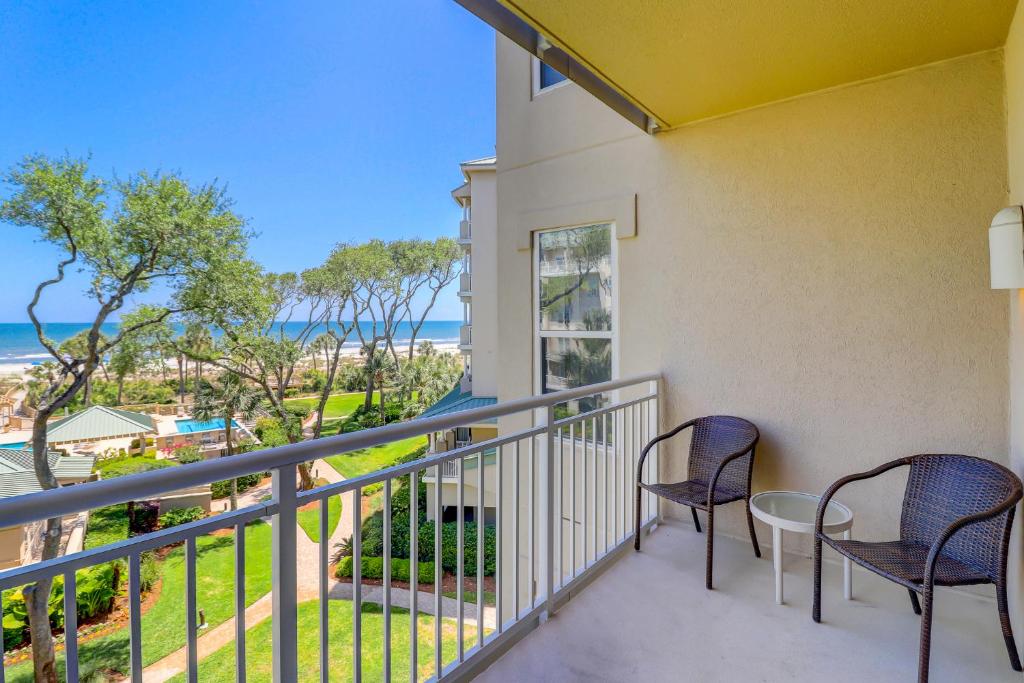 6301 Hampton Place 3 BR Lux Oceanfront - image 3