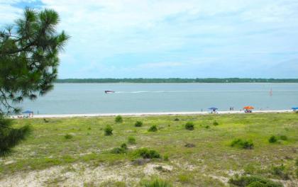 Beachside Tennis Condos - image 3