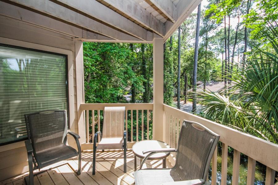 Lighthouse Tennis 2395 2 Bedroom Sleeps 6 Lagoon View Sea Pines Pool - image 3