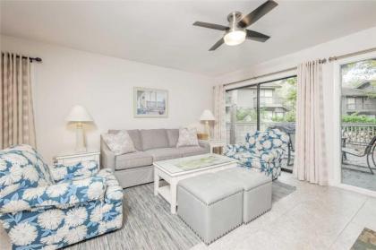 Hickory Cove 47 2 Bedroom Sleeps 7 Ground Floor Large Pool Hilton Head Island