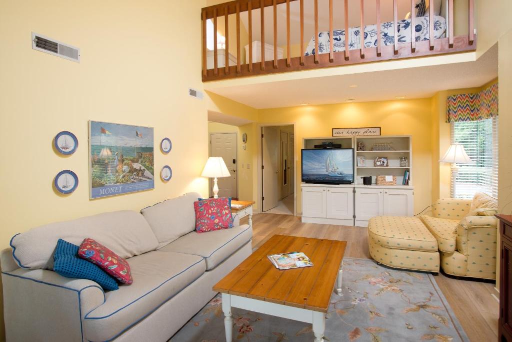 New Listing! Pet-Friendly Beach Villa With Pool Condo - main image