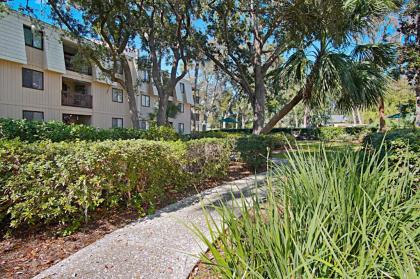 First-Floor Condo - Steps to Beach Coligny Plaza! - image 3