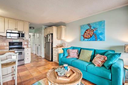 Recently Renovated Hilton Head Island Condo with Pool - image 18