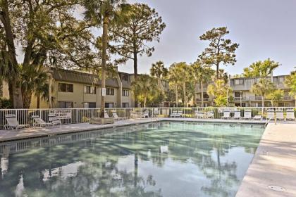 Newly Renovated Condo Pool Access Steps to Beach - image 7