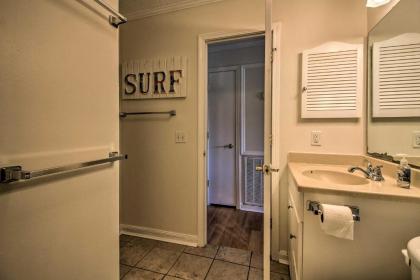 Hilton Head Island Condo with Pool - Steps to Beach! - image 15