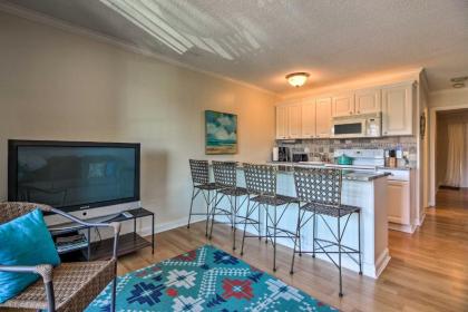 Hilton Head Island Condo with Pool - Steps to Beach! - image 8