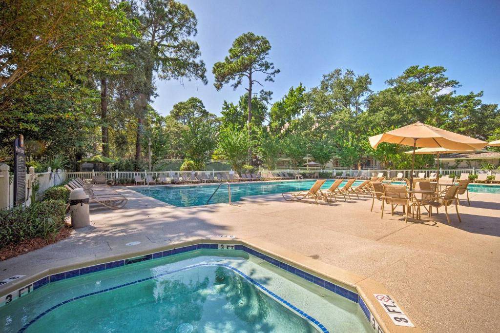 Hilton Head Condo with Lagoon View - Near Beach! - main image