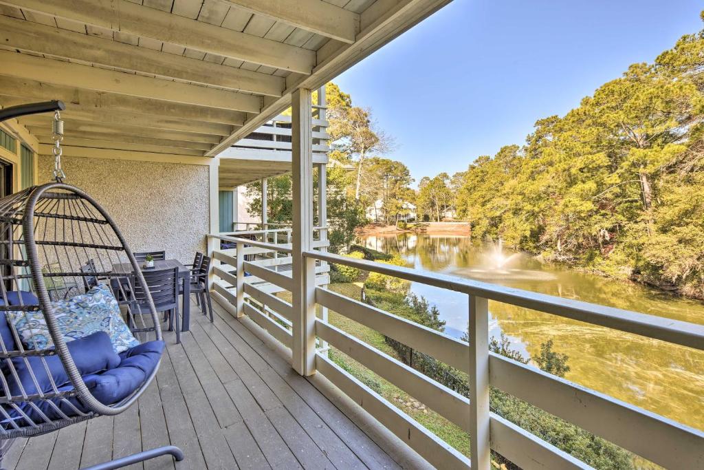 Hilton Head Condo with Lagoon View - Near Beach! - image 2