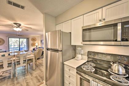 Hilton Head Condo with Lagoon View - Near Beach! - image 9