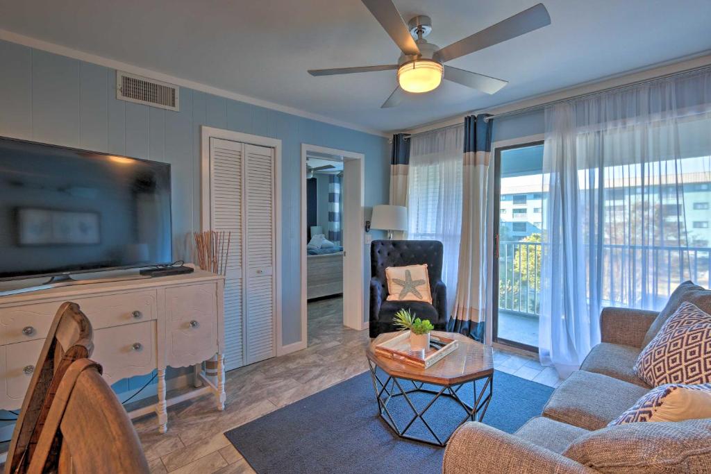 Resort Condo with 3 Pools and Tennis Walk to Beach! - image 7