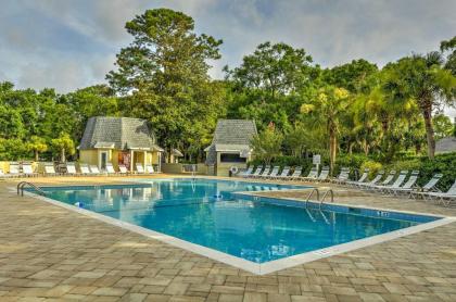 Bright Hilton Head Island Villa - Bike to Beach! - image 18