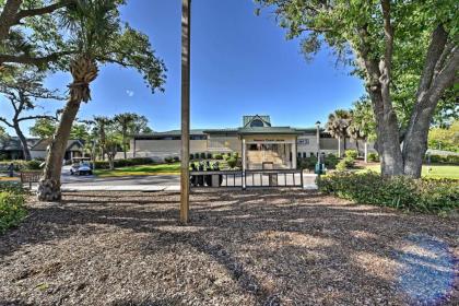 Chic Hilton Head Home-Walk to Beach and Golf Course - image 10