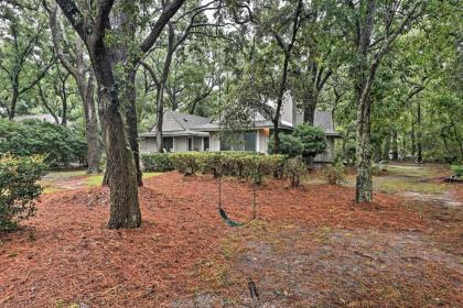 Chic Hilton Head Home-Walk to Beach and Golf Course - image 2